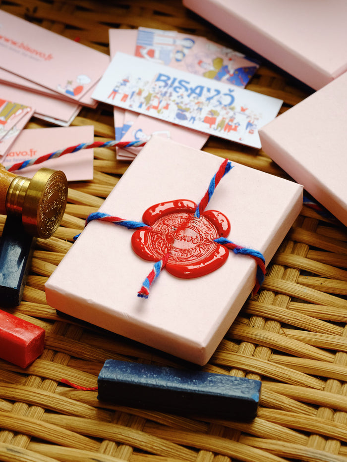 Boite Cadeau ( Offerte avec une médaille )