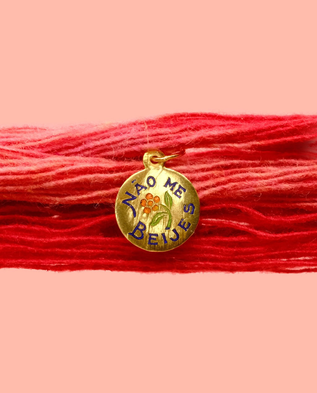 Petite Médaille « Não me Beijes »